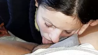 My shy heterosexual girlfriend does cunnilingus for the first time