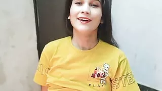 Indian step mom ne apne step son ke boobs dikhya