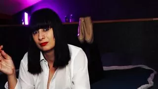 Vends-ta-culotte - Pulp Fiction porn remake: the beautiful brunette gets fingered and fucked
