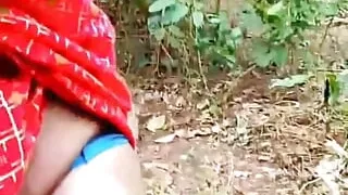 Outdoor Bath and Fun in the Jungle.