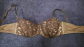 A bra video for lovers of women's underwear