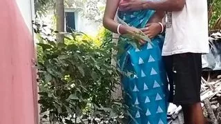 Girl Clining Garden husband come and sex in outdoor