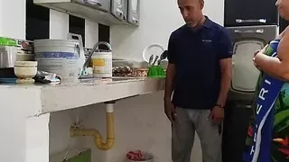 Colombian BBW! Slut seduces neighbor to suck her ass and ends up in a good fuck