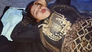 Pinky bhabhi pressed her tit and showed her pussy