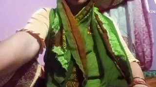 Huge ass bhabhi massage her ass and fingering her hairy pussy