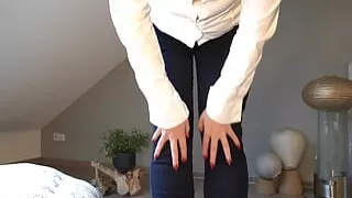 Sexy MILF in Tight Jeans Bubble Butt Spanking and Cum in Jeans Worship