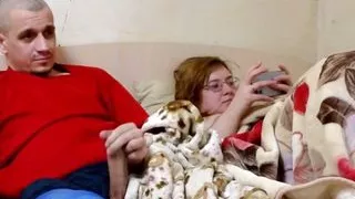 Alone with My Stepbrother in a Cast