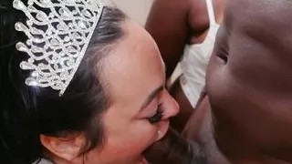 BBW Queen 3 on One 10 Inch Dick