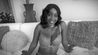 Zwei weiße Schwänze für die Dreiloch-Ebony