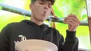 Andreszp Finds Another Use for Strawberries and Thick Cream