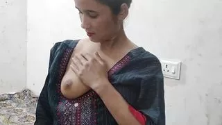 Pinky ne apne step bhai ko bola ki chudai bala game khelne ko