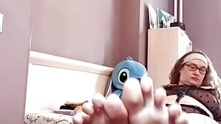 'Serve my feet' stream