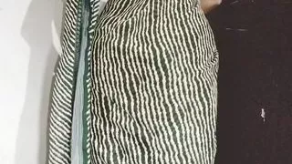 Sari wali bhabhi ki gand chude