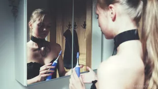 Toy, Oil And Feet 2 - Luise