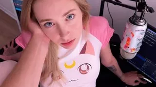 Stepsister is engaged in webcam?! I'll tell everyone about it!