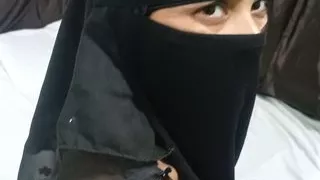 Muslim girl likes to suck cock in hotel