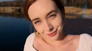 I met a sad cutie on the dock... Fucked her and the sadness was gone!