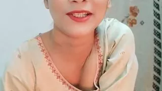 Jawan stepbeti ko abbu jaan ne chuchi daba daba kar choda