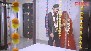 Fette indische Göre mit Gatten in der Hochzeitsnacht