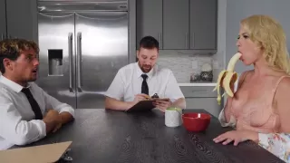 Tyler Nixon In Mature Stepmom With A Big Ass Framing Her Pussy For Vaginal