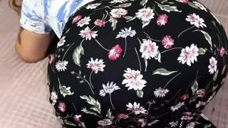 Mature MILF invited a man to her house and had anal sex