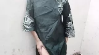 Abbu jaan meri kamsin jawani dekh ghar band chod diya