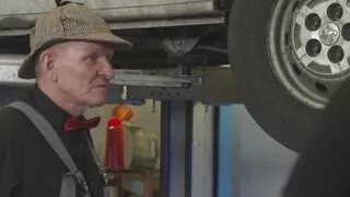 Workshop new rubbers: Sexy brunette loves to blowjob