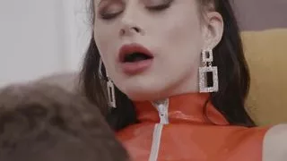 Jenny Doll tries out latex sex with her therapist