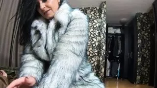 Milfycalla- Face Fuck,cum Play While Wearing a Hot Grey Fur-coat and Long Boots 214
