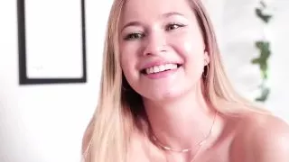 Showed Her Wet Pussy Very Close, Look Quickly, You Want to Lick It