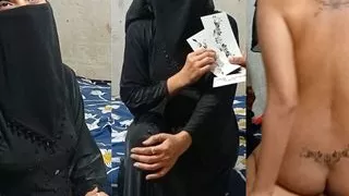 Tattoo artist fucks Muslim client