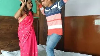 Dance karte karte dance teacher ko pel diya