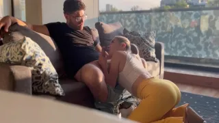 Comparto Un Par De Copas Con Mi Cunada Y Empieza A Chupar Y Cabalgar Mi Verga Sin Parar Hasta Acabar Con El Cono Boquiabierto Goteando Semen 10 Min