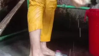 Viral Video of Beautiful Girl Bathroom