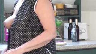 Housewives cunt juice by the bucketload #1- spoken in German