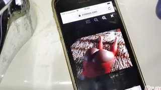 Dr Pussy2 - Gardener Discovers His Boss's Iphone and Goes to Masturbate in the Bathroom After Discovering Her Xvideos Page, Whil