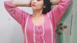 So kar uthi ko jabar dasti ghar me band kar ke choda
