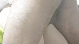 I found a Latina with a big ass in the kitchen and I put my cock on her