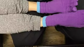 Chilly for those tiny sexy feet and long toes
