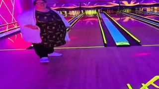 SSBBW Out Bowling