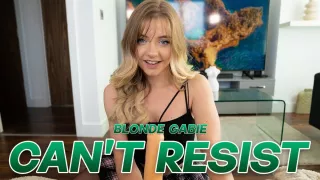 Cant Resist - DeviantsVR