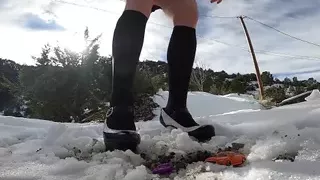 Giantess Crushes Cars in the Snow