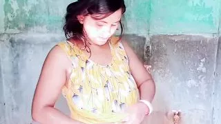 18 Years old Big Boobs Beautiful Desi Girl Fucked by Guy in Hindi Audio