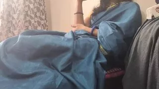 Desi bhabhi gaav gahi aur apne yaar ko phone kar bula hindi audio