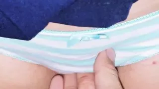 This schoolgirl gets sex for the first time