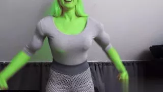 Body Growth & Muscle Transformation: Worship Giantess