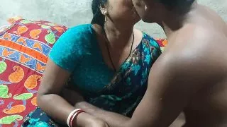 I took off my stepbrother&#039;s wife&#039;s clothes, inserted my cock in her pussy and had fun fucking her