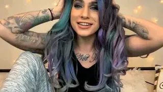 Playful jabs and seductive smiles in a virtual strip game