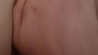 Mature milf masturbates her big pussy