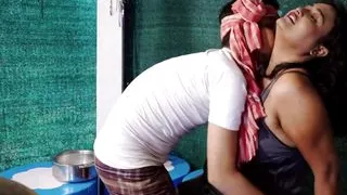 Dudwala fucks Beautiful Bhabhi! Village Bhabhi Sex